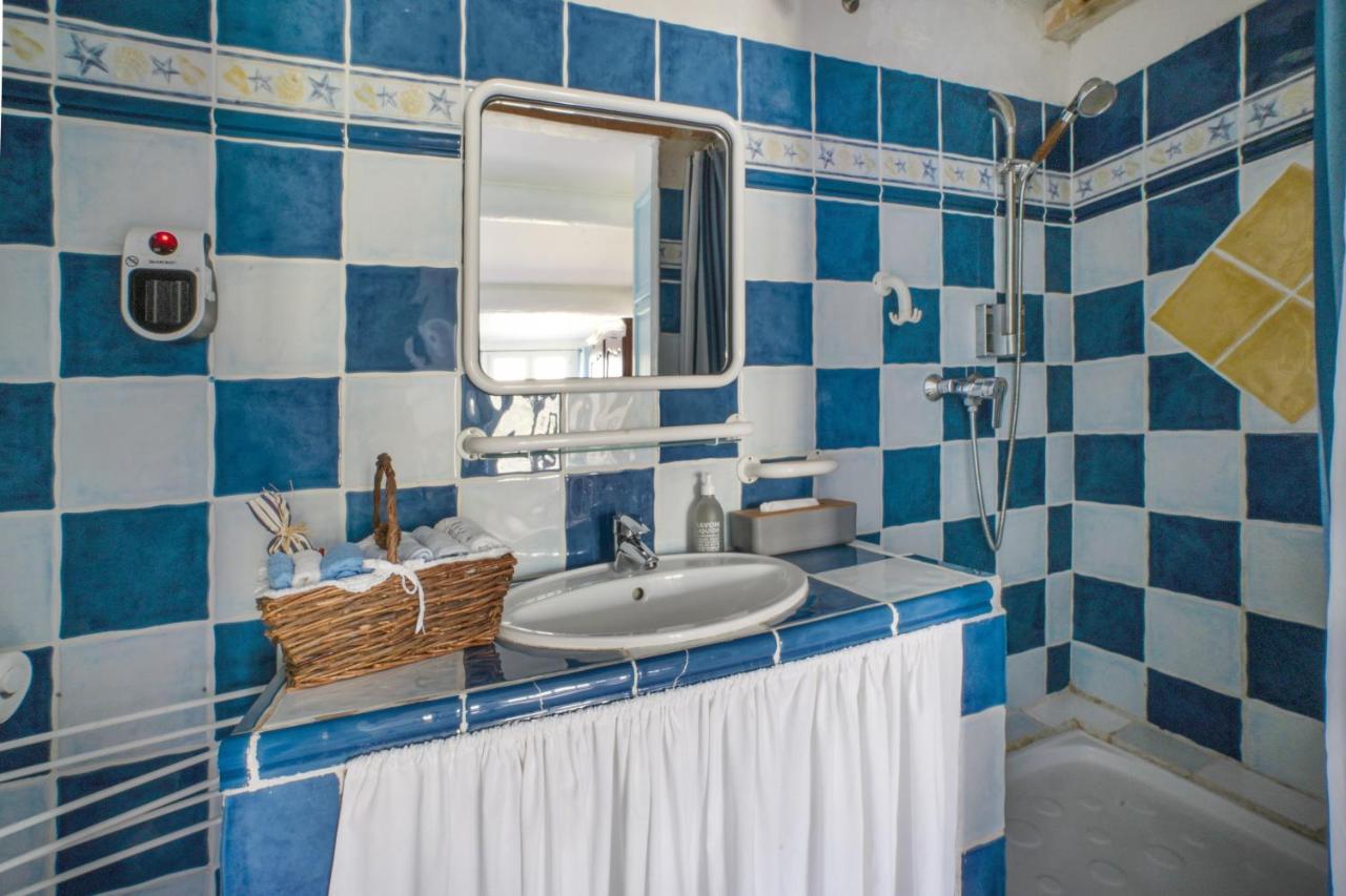 Clos Des Herissons - Chambres D'Hote - Piscine & Jardin Lauris Dış mekan fotoğraf